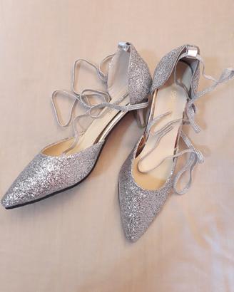 Scarpe décolleté argentate. Nuove 