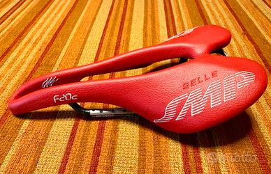 Sella SMP F20c carbonio rossa