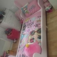 lettino ikea per bambina allungabile e mobiletto