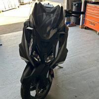 Kymko AK 550