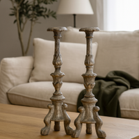 Coppia originale di candelabri antichi in legno