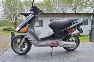 Aprilia sr max biaggi