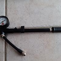 pompa sospensioni aria Harley Davidson 