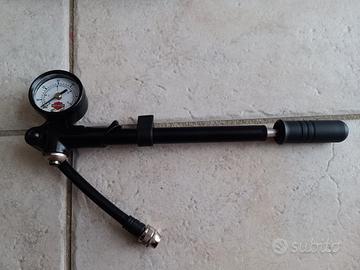 pompa sospensioni aria Harley Davidson 