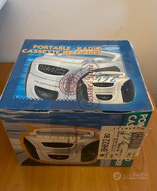 Radioregistratore portatile con lettore casse