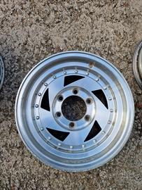 Cerchi in lega R15 attacco 6 fori jap