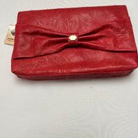 Borsetta elegante a mano in pelle rosso bordò made