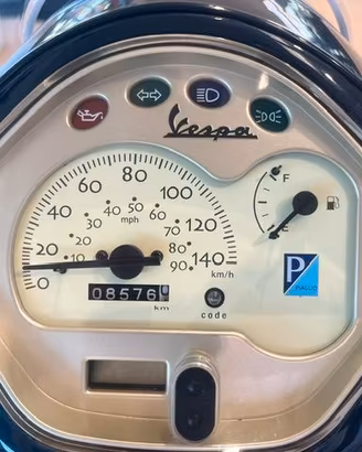 2010 PIAGGIO vespa 125 LX IE