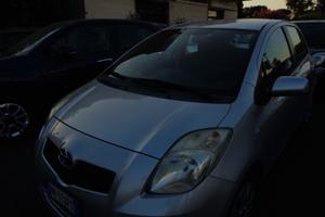 Toyota Yaris 1.0 5 porte Sol