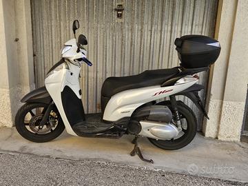 Honda sh 300 sport