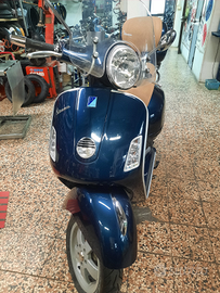 Vespa 300