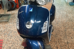 Vespa 300 gts i.e
