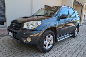 TOYOTA RAV4 2.0 D-4D SOL 5 porte 4x4 2000 Diesel