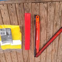 gilet e triangolo catarifrangente 