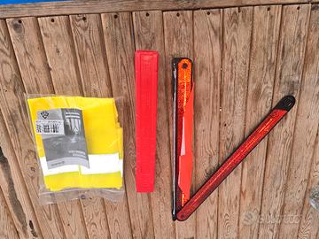 gilet e triangolo catarifrangente 