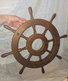 timone in legno decorativo