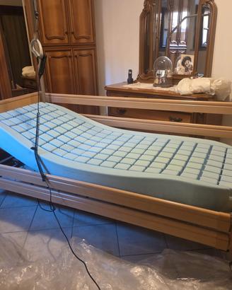 Letto per disabili elettrico materasso anti LDP