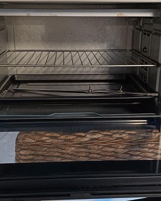 Forno elettrico con girarrosto