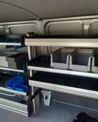 Scaffalatura allestimento furgone Sortimo sr5