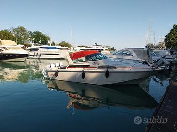Boston Whaler 31 Fuoribordo " Natante"