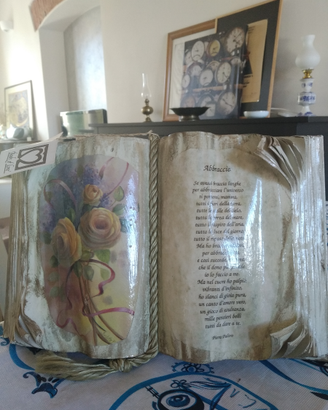 Libro soprammobile con poesia mamma