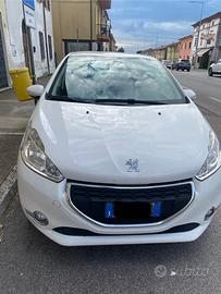 Peugeot 208 2014