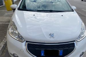 Peugeot 208 2014