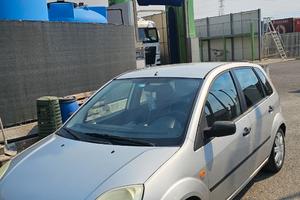 Ford fiesta 2004