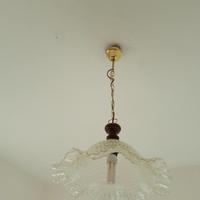 lampadario di vetro lavorato 