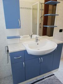 Mobile Bagno con lavabo