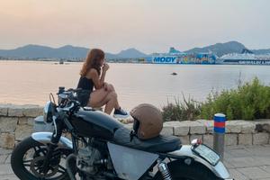 Moto guzzi v 35c - custom