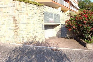 Box / Garage di 15 m² a Trieste