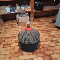 "8" damigiane con copertura in vimini