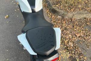 Honda cb125r