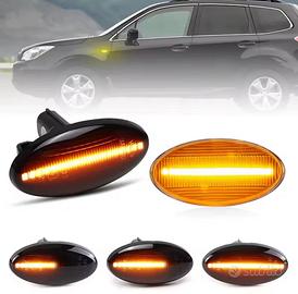 Indicatori di direzione sequenziali - Subaru