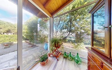 STRUTTURA CON GIARDINO A MURO LECCESE