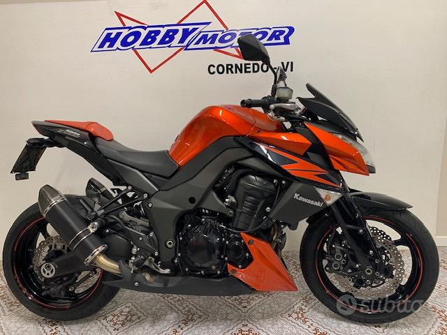 Motor Kawasaki Z1000 Arancione Kawasaki Z750 Stock Photo Download