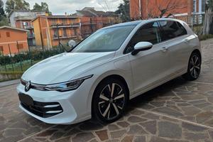  Contratto a lungo noleggio Golf 8.5 204cv 
