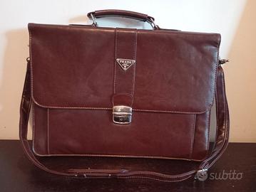 Borsa Prada in pelle marrone vintage 