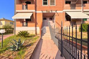 VILLA A SCHIERA A OPPEANO