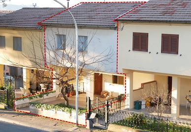 Abitazione autonoma, in case a schiera,