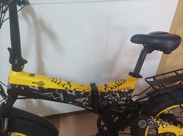 Bici elettrica BEZIOR XF200