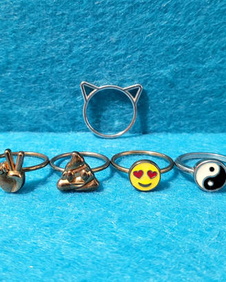 ORIGINALE Set 5 anelli metallo Figure Simpatiche