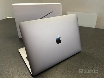 MacBook Pro 13,3” – Touch Bar – Batteria nuova