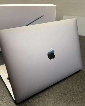MacBook Pro 13,3” – Touch Bar – Batteria nuova