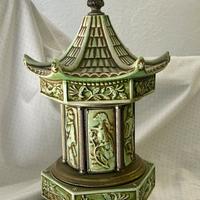 REUGE Carillon porta sigarette ceramica decorata