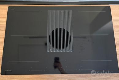 Piano cottura induzione con cappa integrata