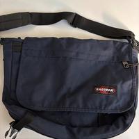 Zaino a tracolla Eastpak blu