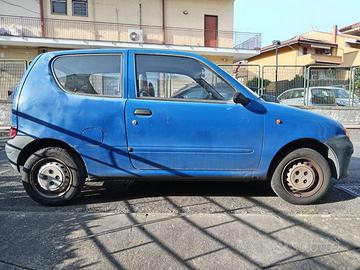 FIAT 600 ANNO 2000