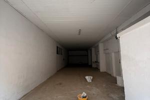 Magazzino / Garage grande uso deposito – Palermo